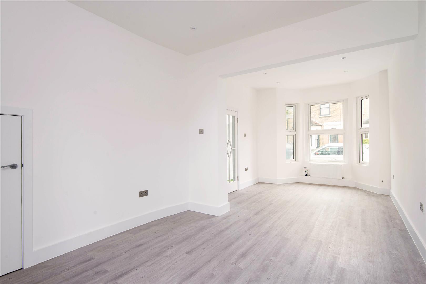 Daventry Avenue, London Image 5