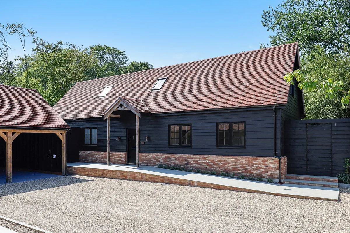 Old Farm Close, Charlwood, Surrey, RH6