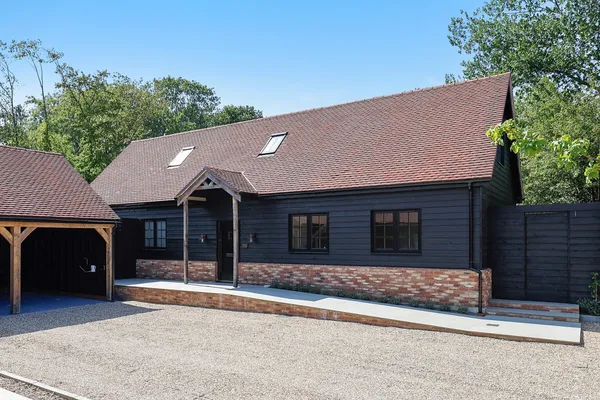 Old Farm Close, Charlwood, Surrey, RH6