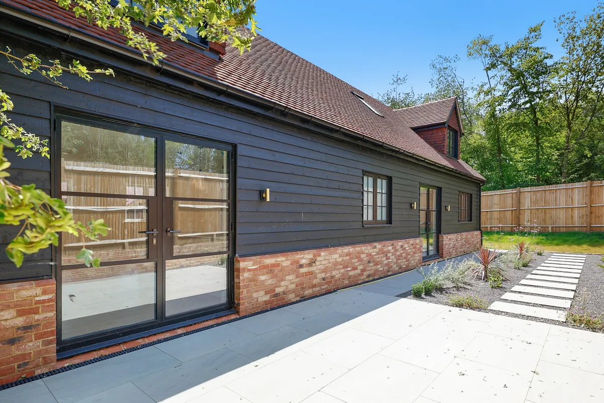 Old Farm Close, Charlwood, Surrey, RH6