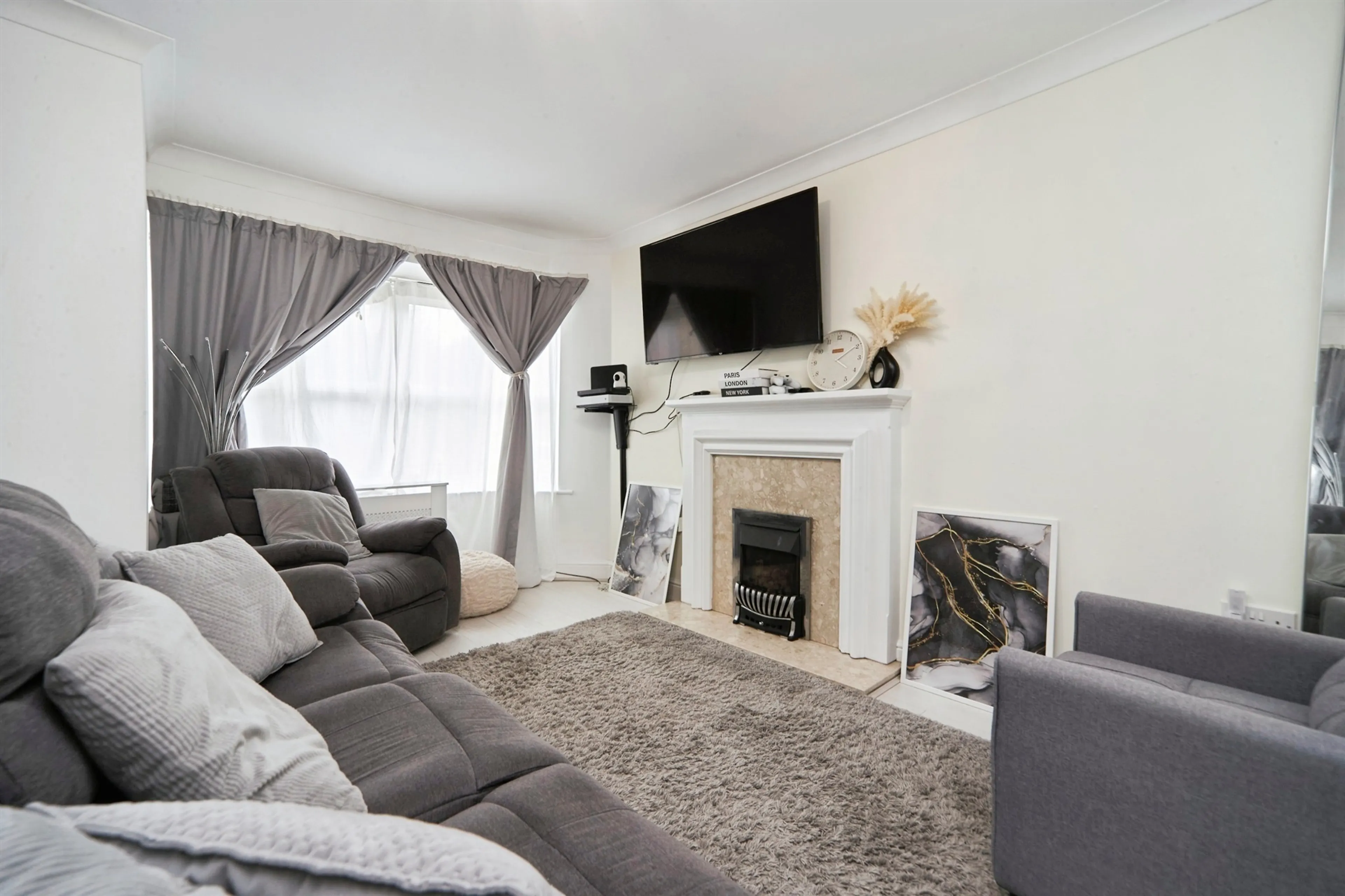 Property at Pennythorne Drive, Yeadon, Leeds