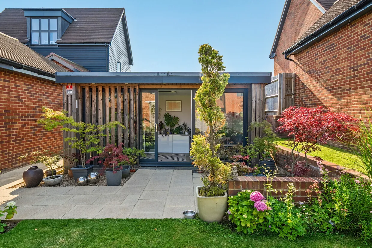 Cordingley Drive, Pease Pottage, RH11 photo 6
