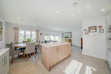 Cordingley Drive, Pease Pottage, RH11 photo 11