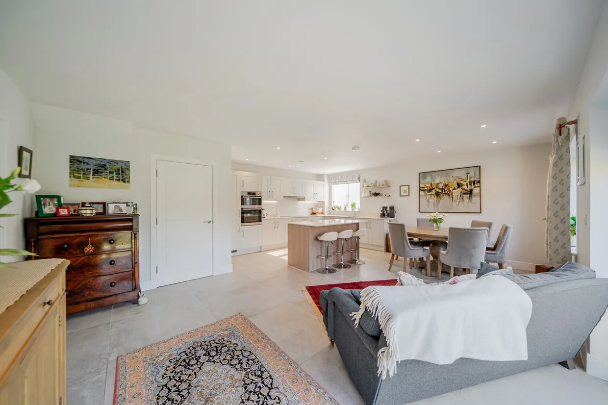 Cordingley Drive, Pease Pottage, RH11 photo 12
