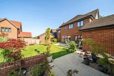Cordingley Drive, Pease Pottage, RH11 photo 13