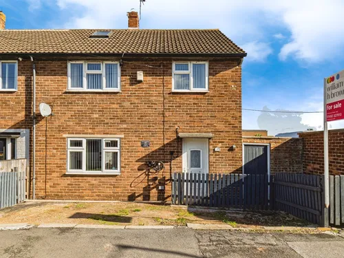 Tamar Grove, Hullphoto