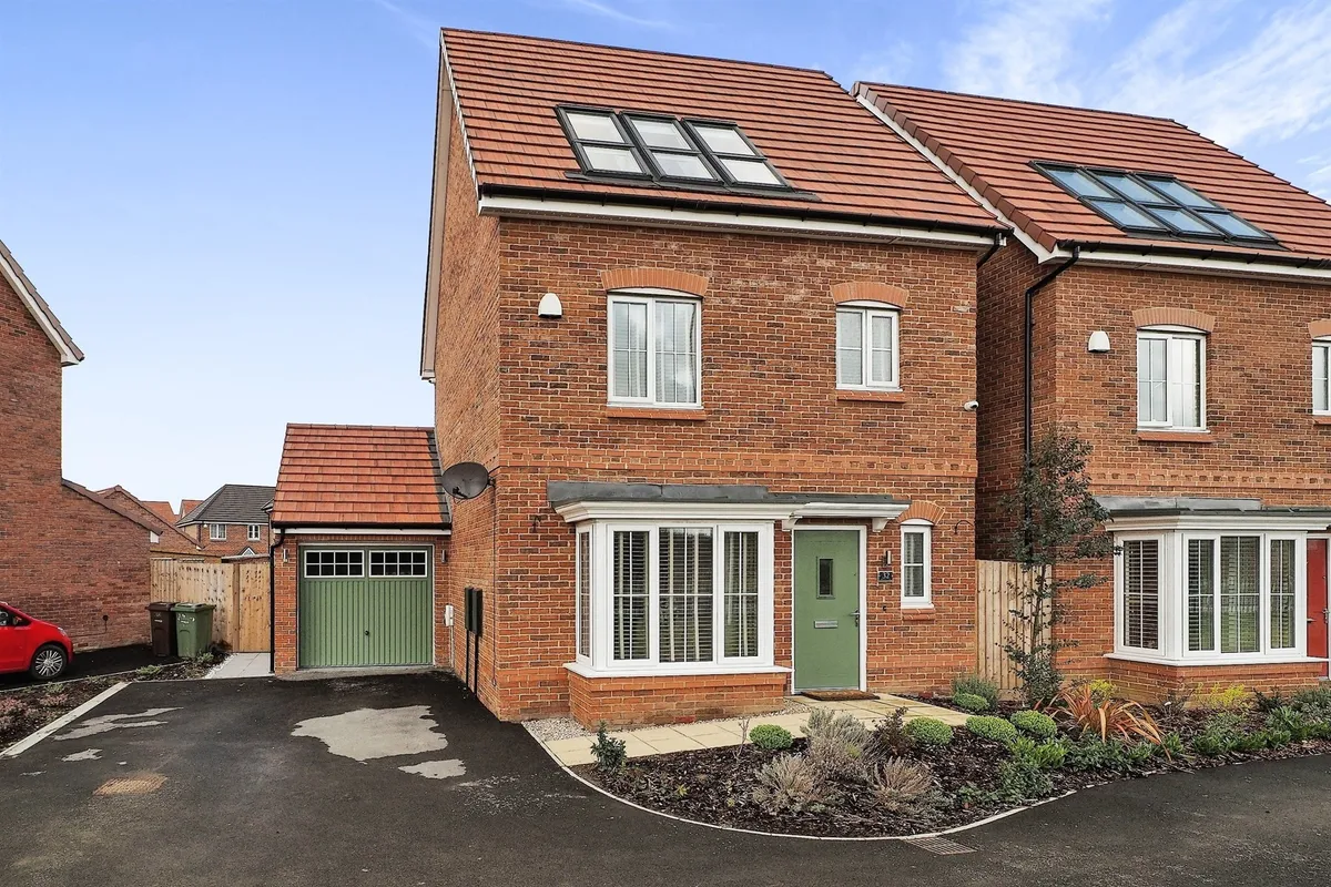 Serenity Close, Stanley, WAKEFIELD