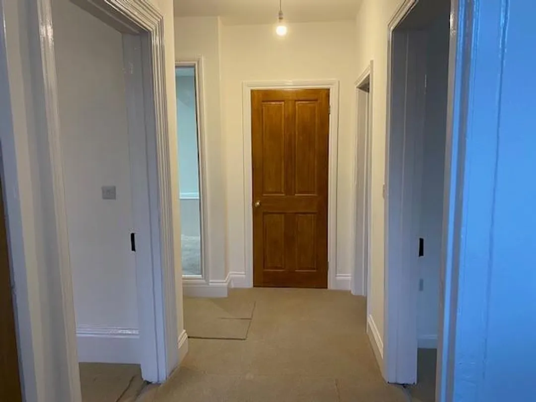 https://mr0.homeflow-assets.co.uk/files/photo/image/48473/0444/_x_/-nbUbR2MLEapnsPCnr8JHw.jpg