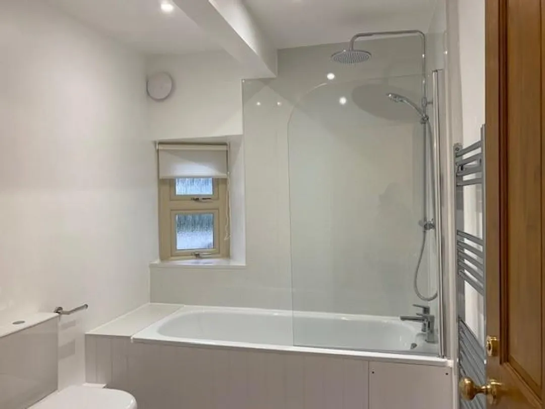 https://mr0.homeflow-assets.co.uk/files/photo/image/48473/0447/_x_/FAp2s6yx406TtDVeZeKC6A.jpg
