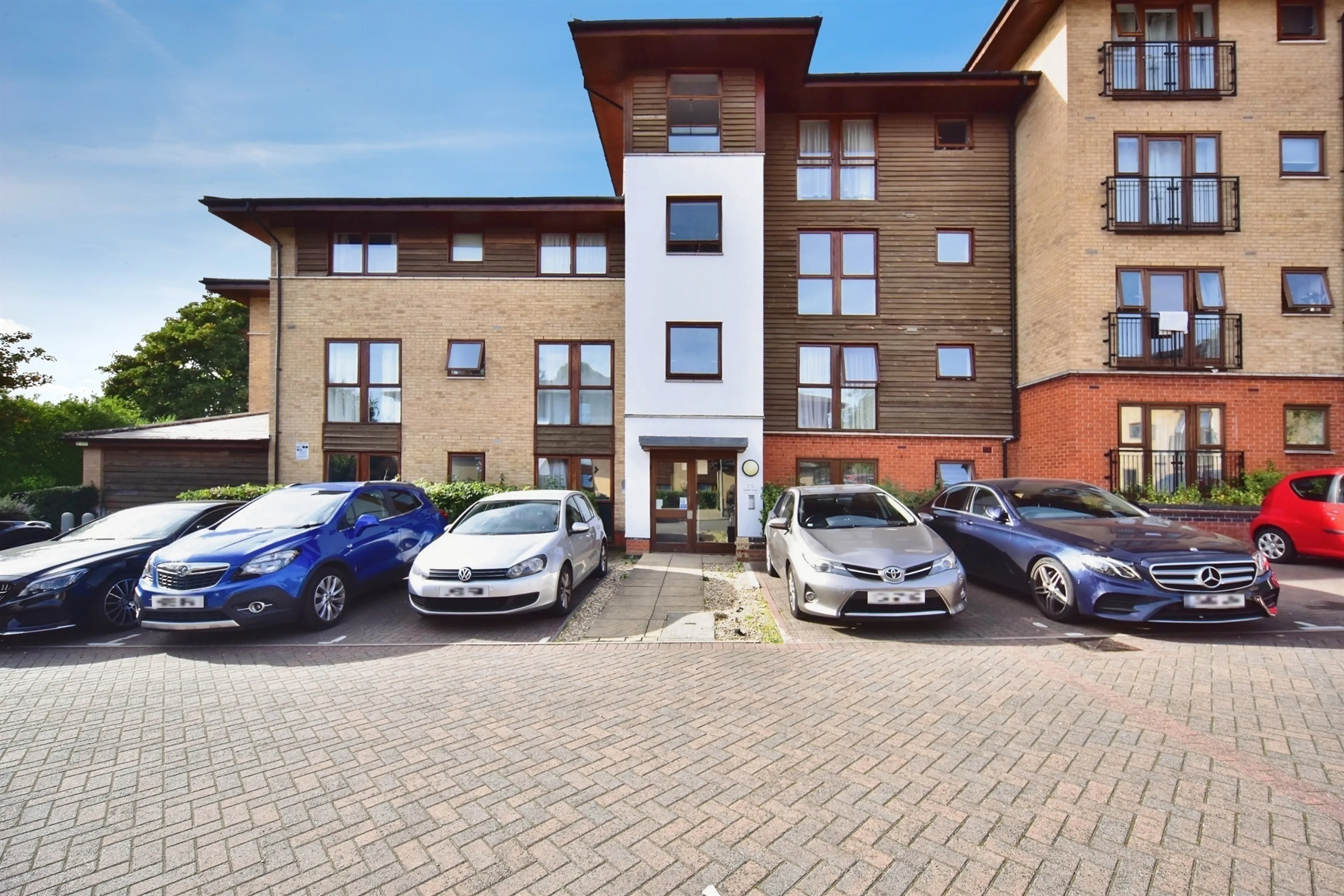 Property photo 0