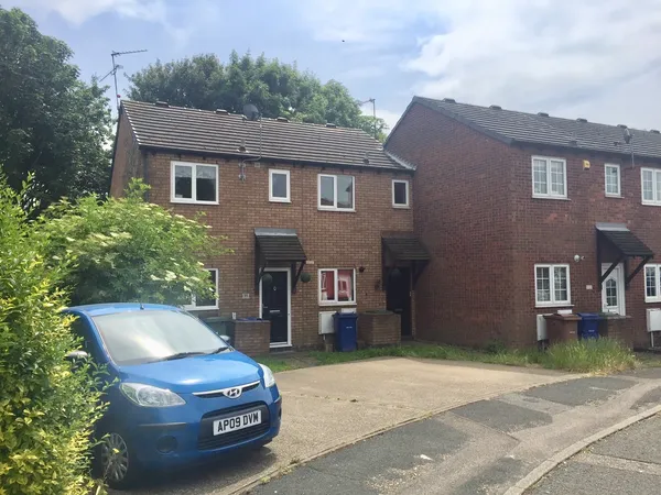 Florence Close, Grays