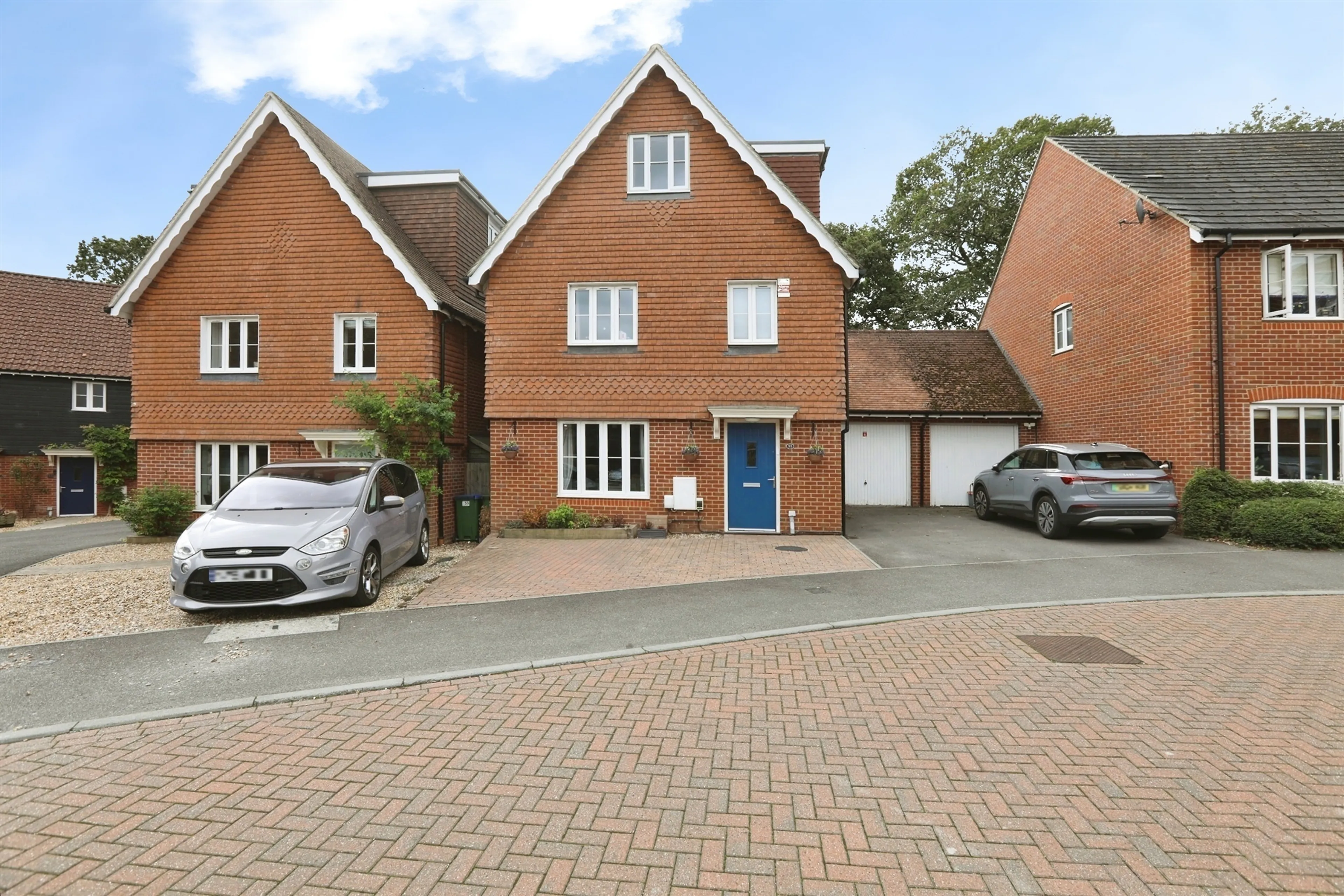 Property photo 0