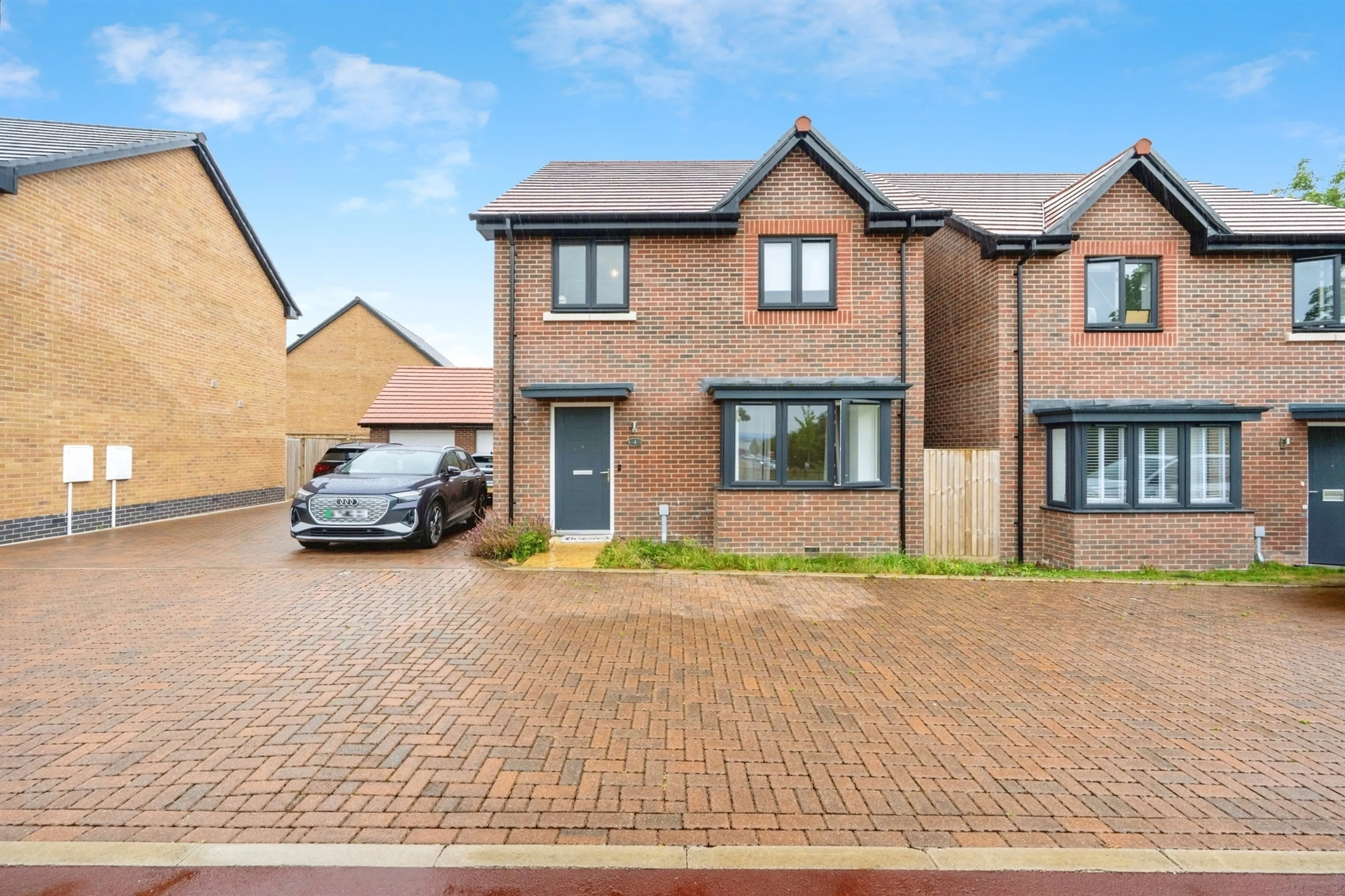 Property at Henry Hoare Drive, Glebe Farm, Milton Keynes
