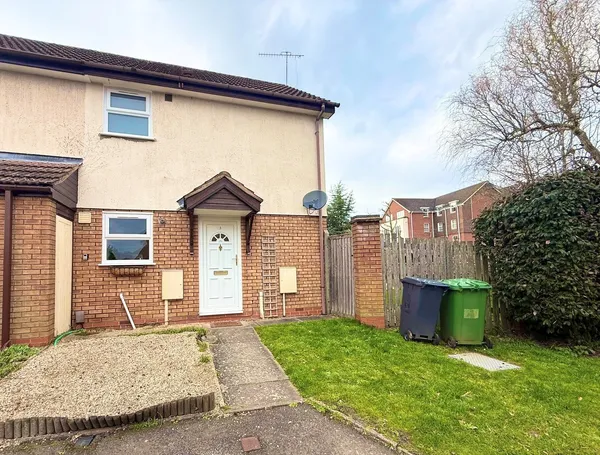 Wavytree Close, Warwick