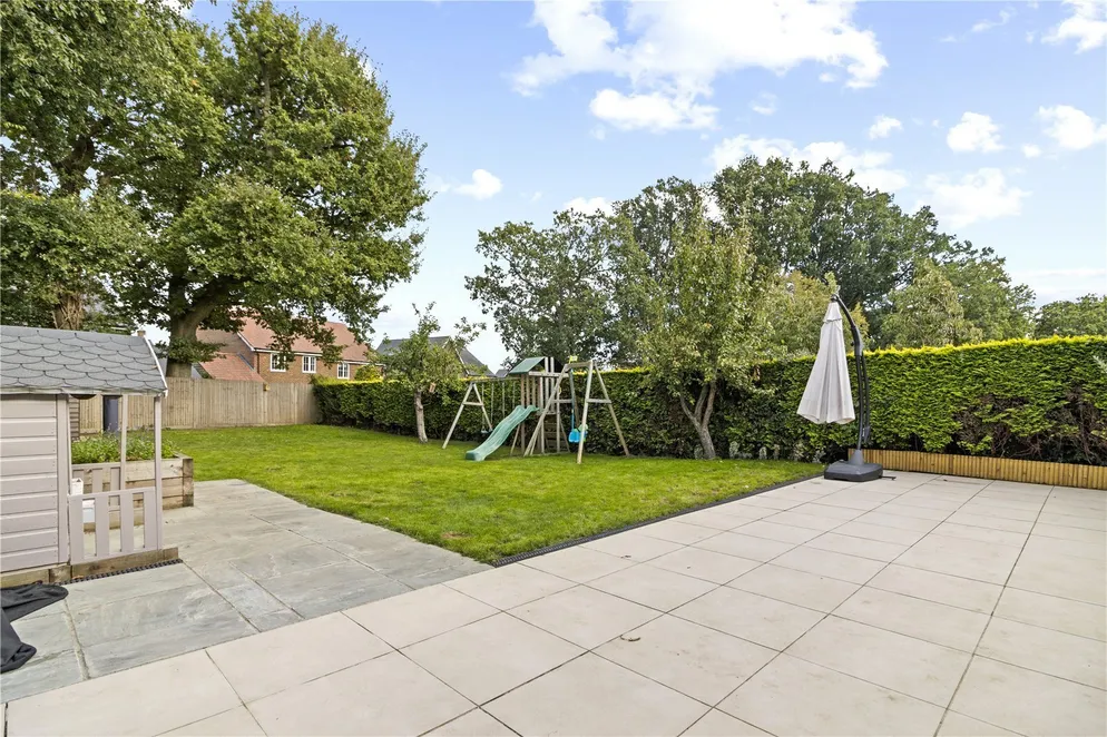 Property carousel item 11