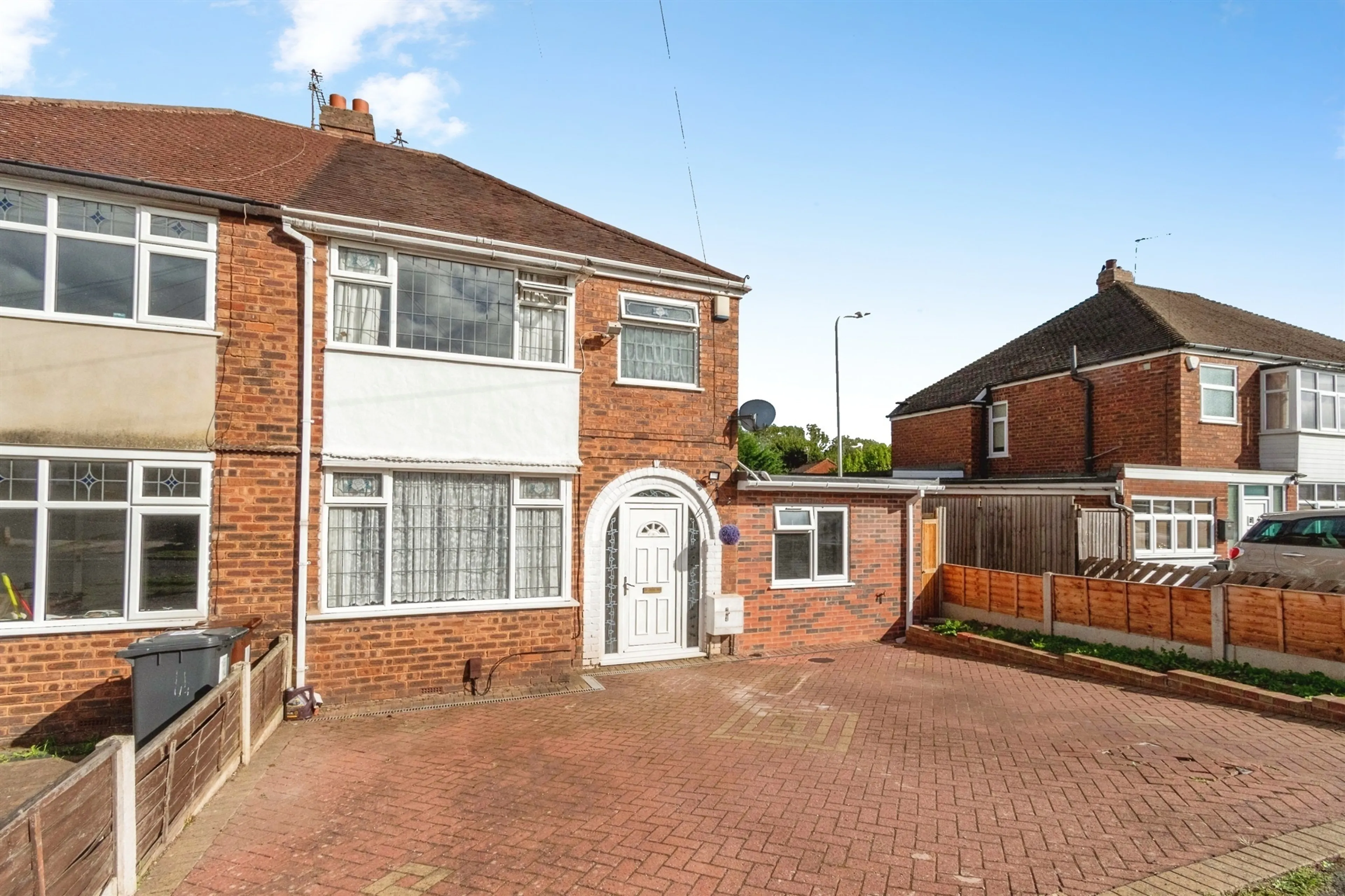 Property at Crossland Crescent, Claregate, Wolverhampton