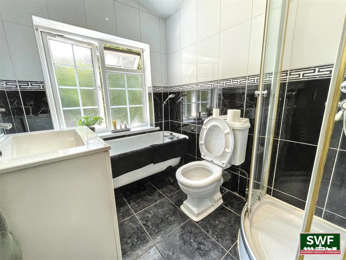 Fancourt Avenue, Penn