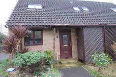 Robins Court, Chard