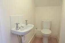 Robins Court, Chard