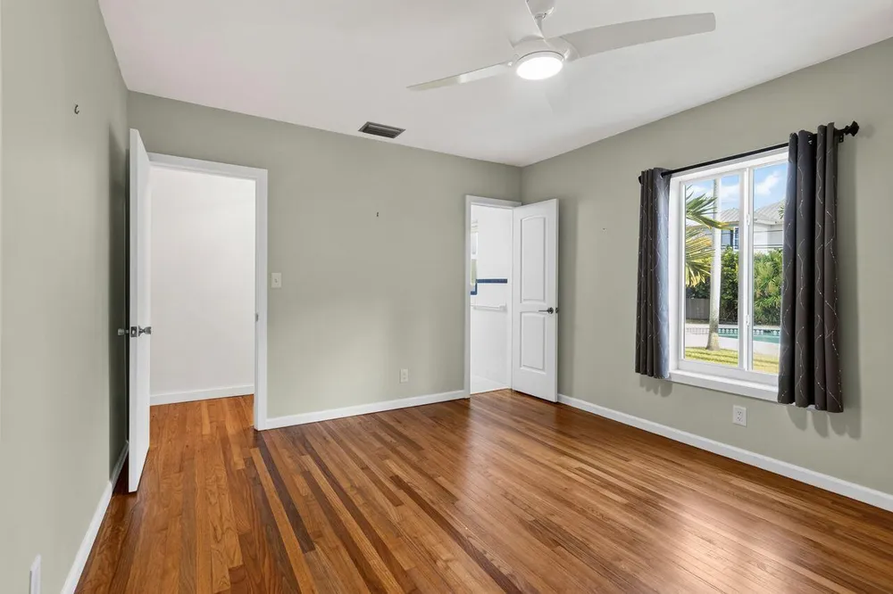 2317 NE 12th St, Fort Lauderdale, FL 33304