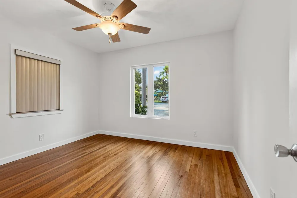 2317 NE 12th St, Fort Lauderdale, FL 33304
