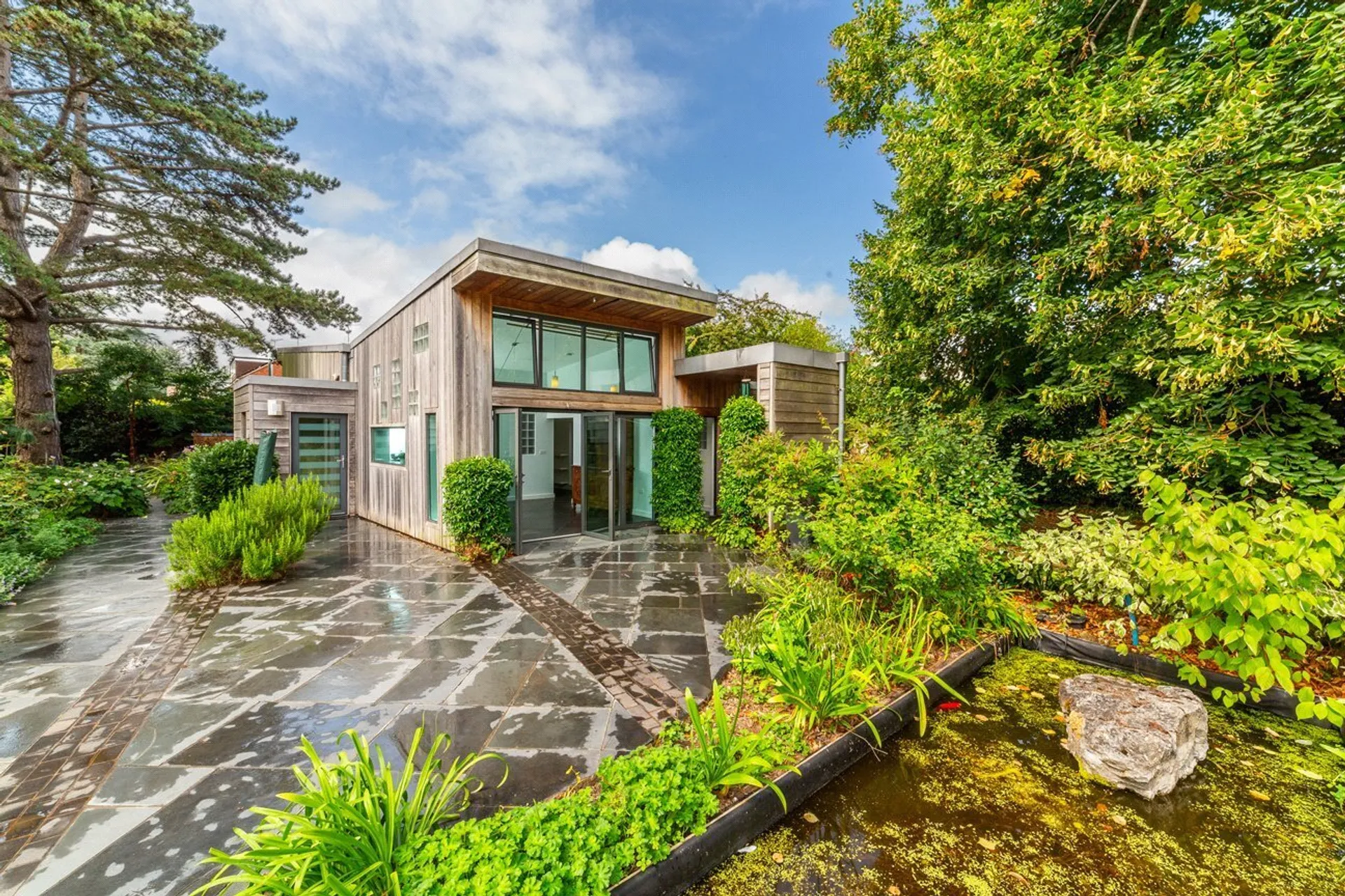 Property photo top 0
