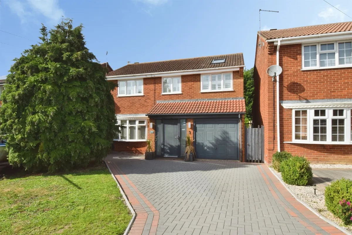 Edward Road, Fleckney, LEICESTER