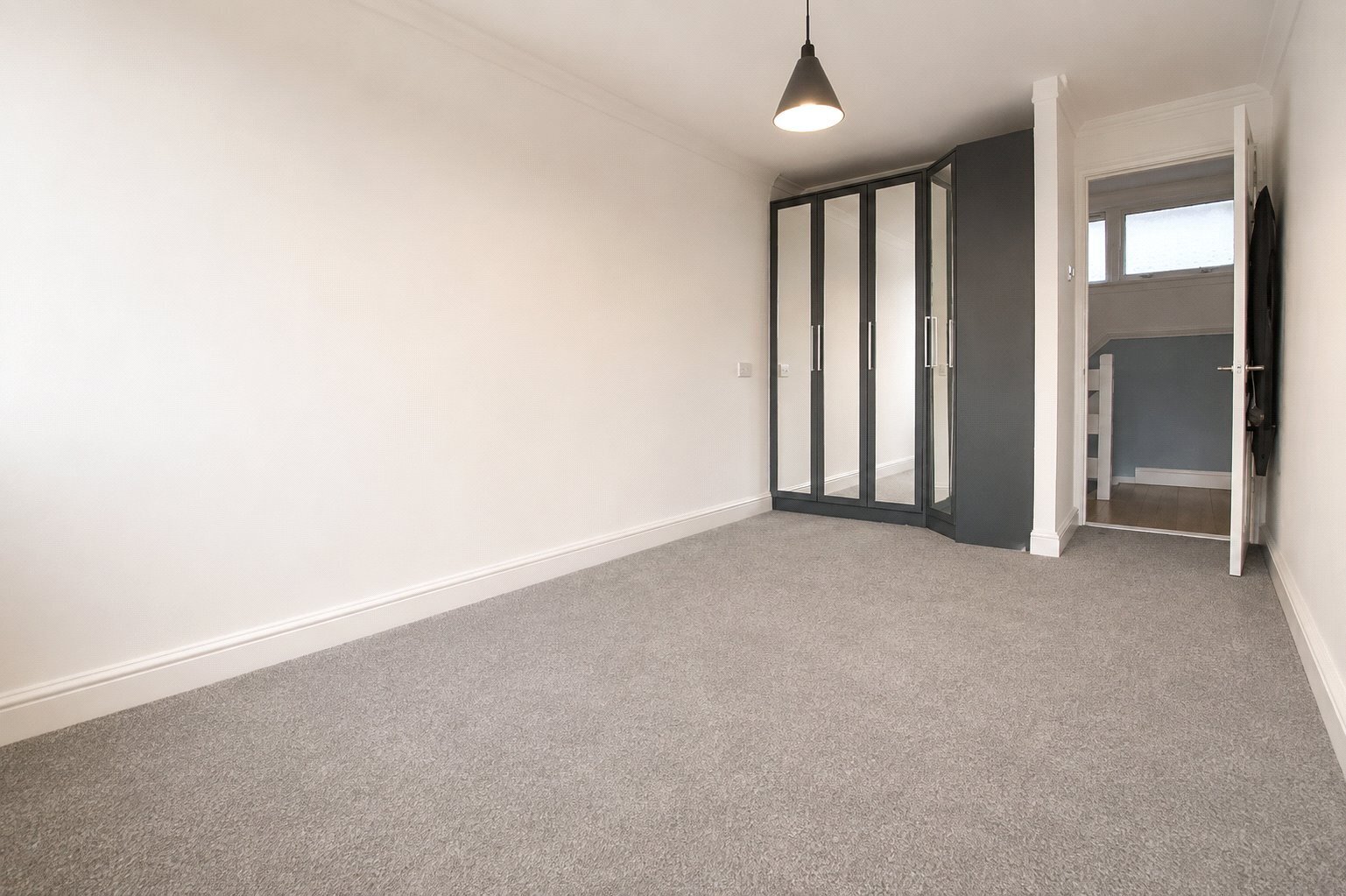Ray Lodge Road, Woodford Green, IG8 Image 5