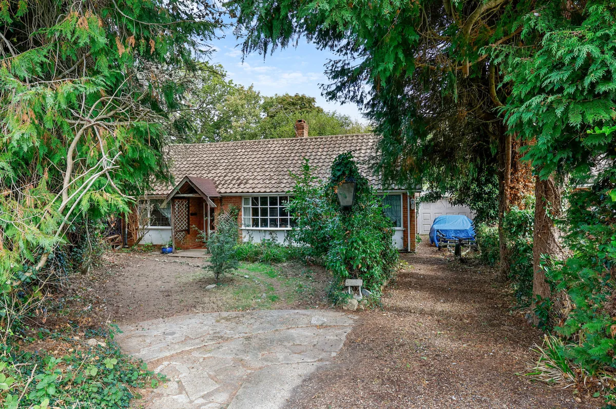 Greenfields Close, Horley, Surrey, RH6