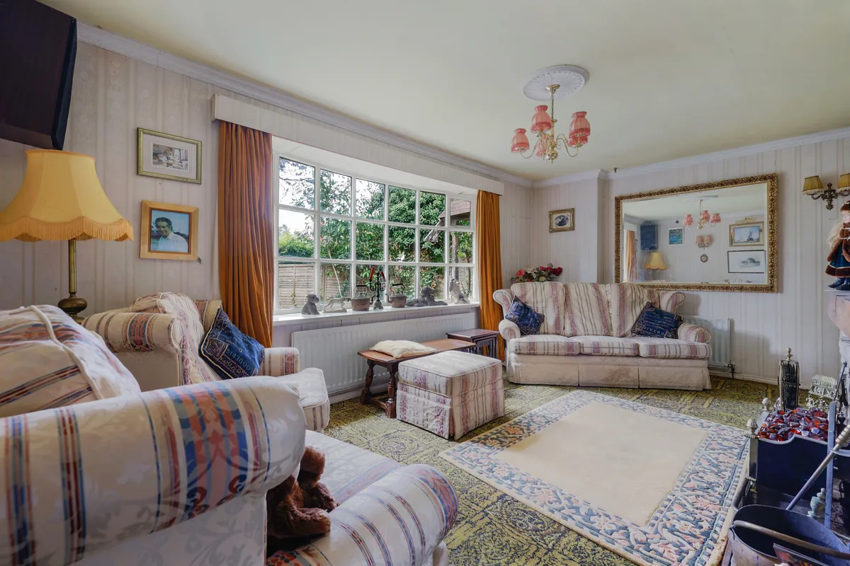 Greenfields Close, Horley, Surrey, RH6