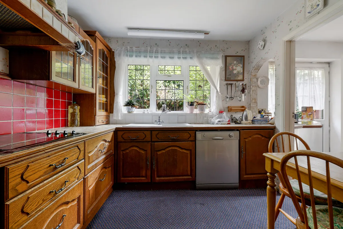 Greenfields Close, Horley, Surrey, RH6