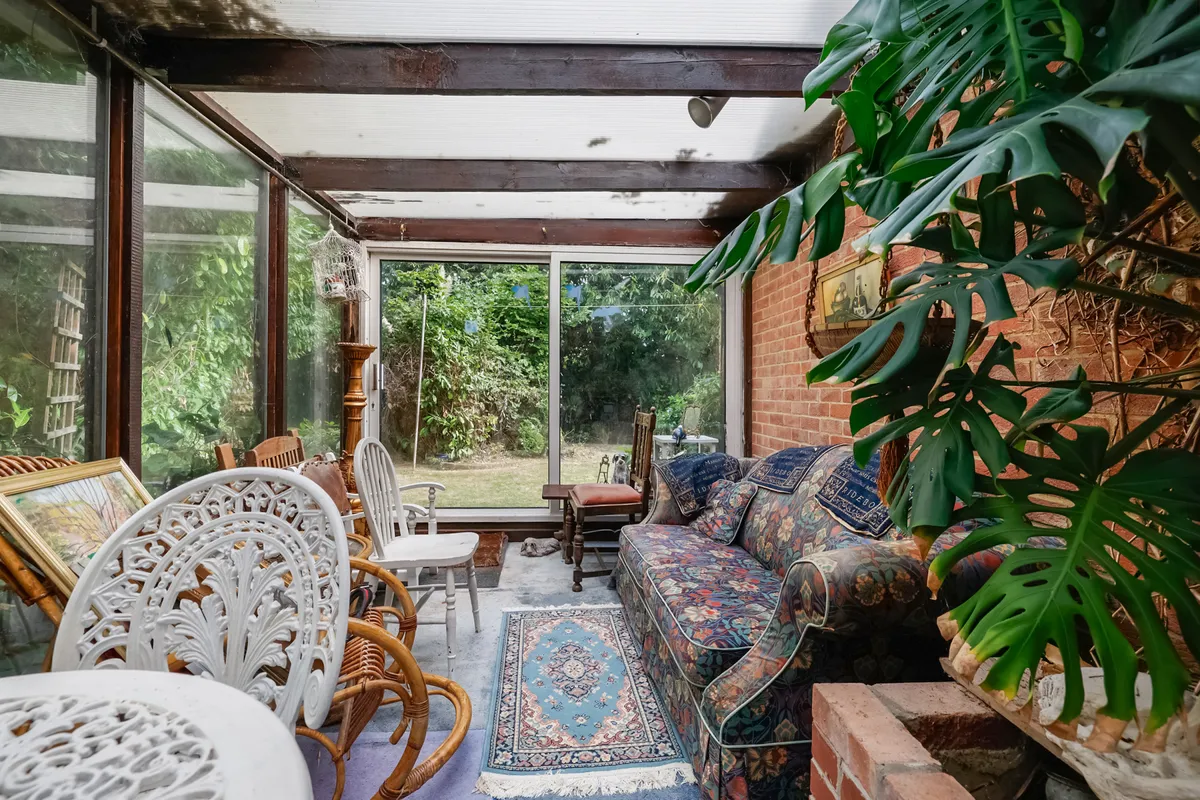 Greenfields Close, Horley, Surrey, RH6