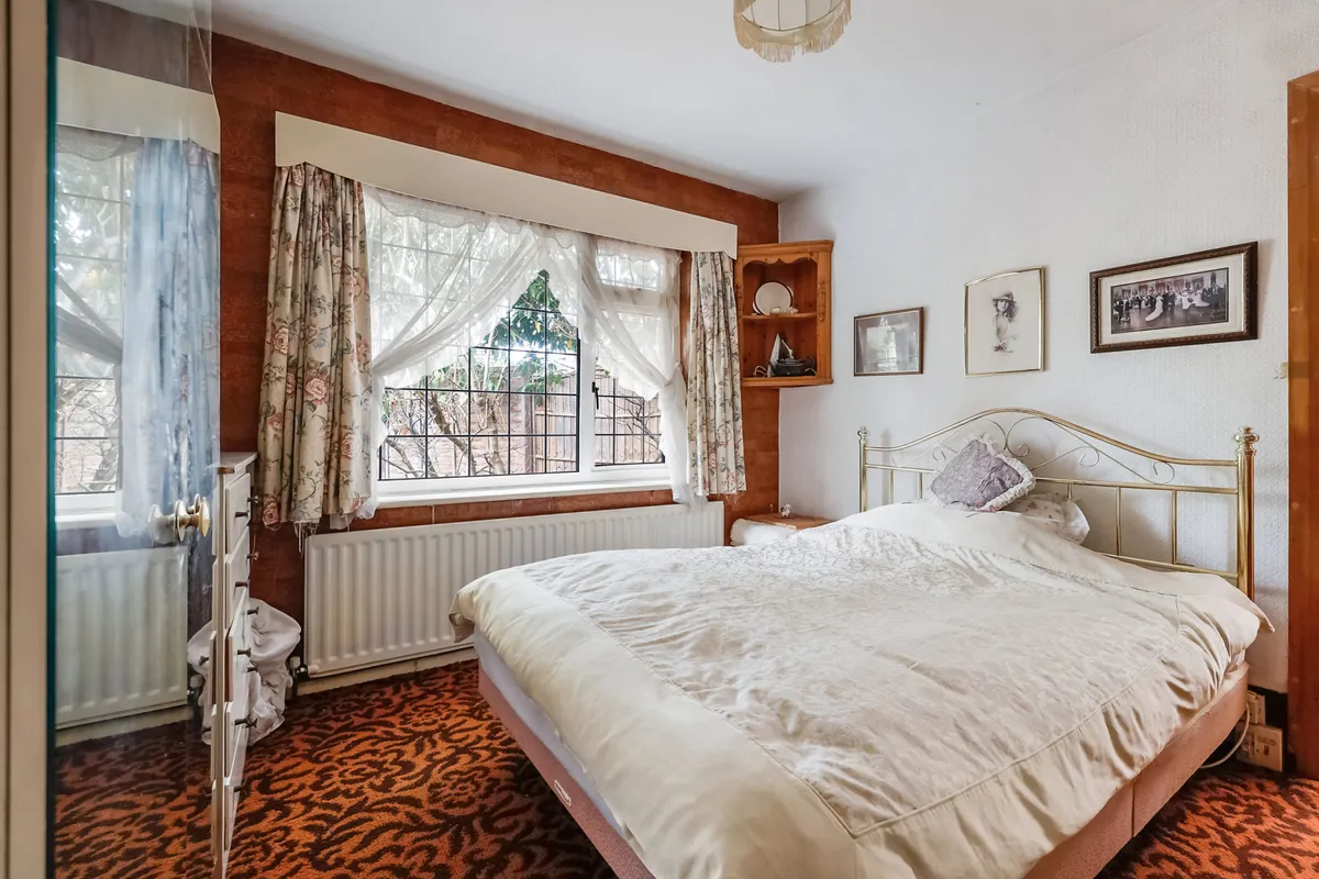 Greenfields Close, Horley, Surrey, RH6