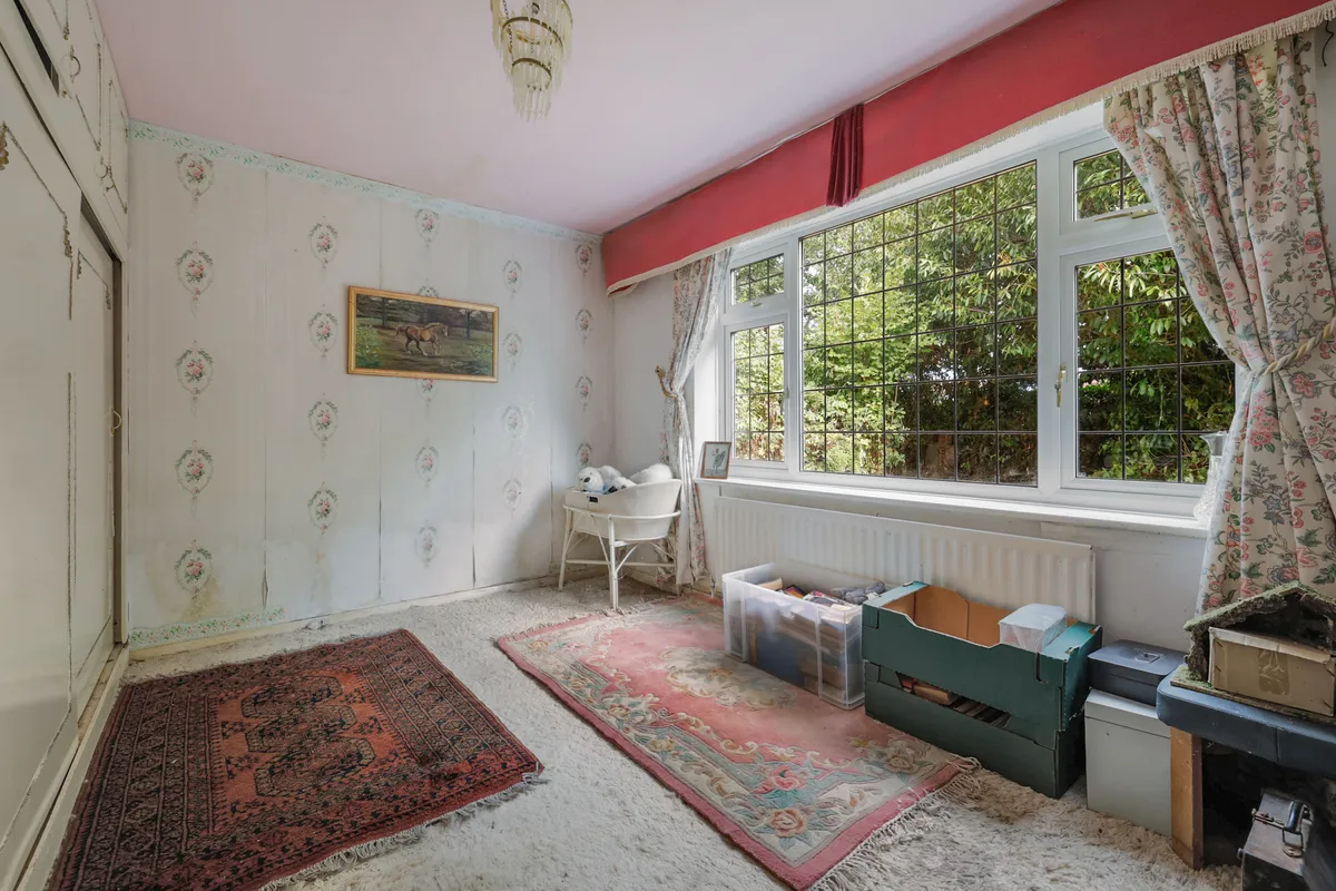 Greenfields Close, Horley, Surrey, RH6