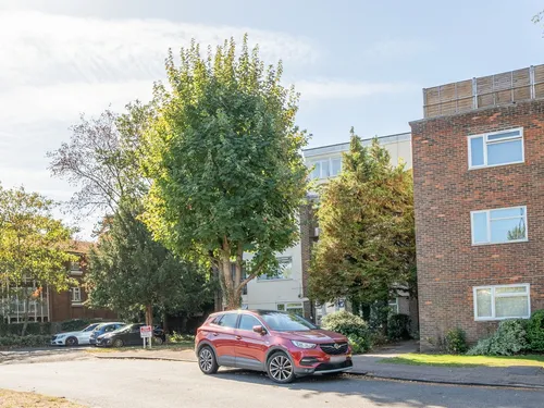 Dunraven Drive, Enfieldphoto