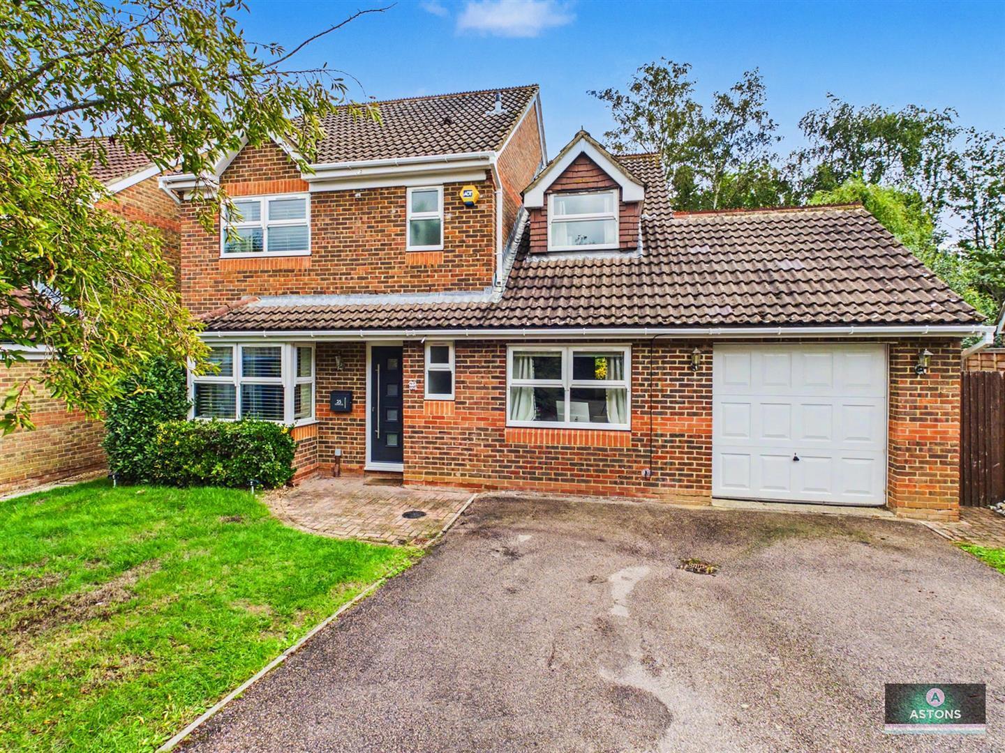 Langstone Close, Maidenbower Image 1