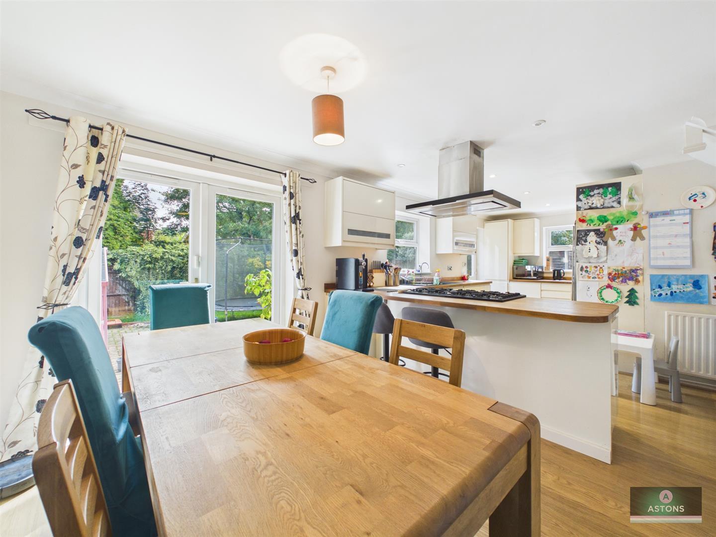 Langstone Close, Maidenbower Image 2