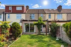 Lyndhurst Gardens, Barking