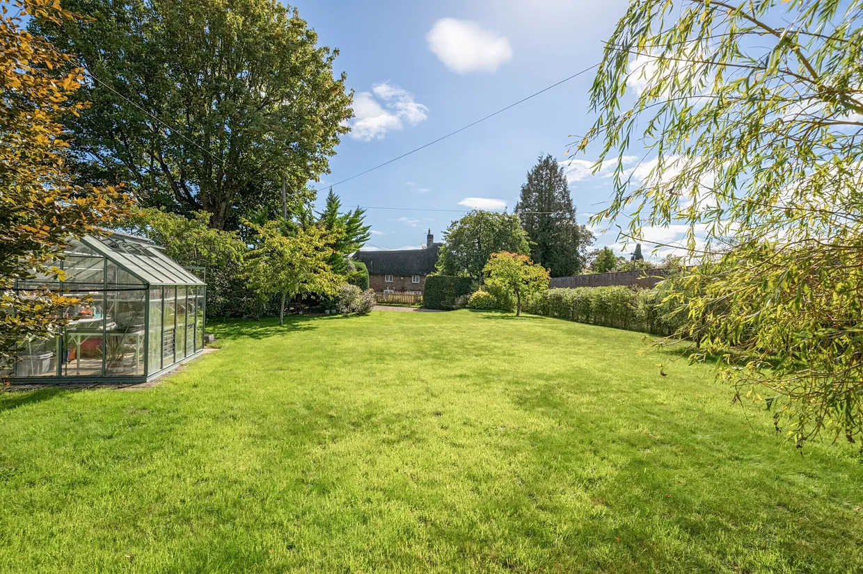 Etchilhampton, Devizes, SN10 photo 2