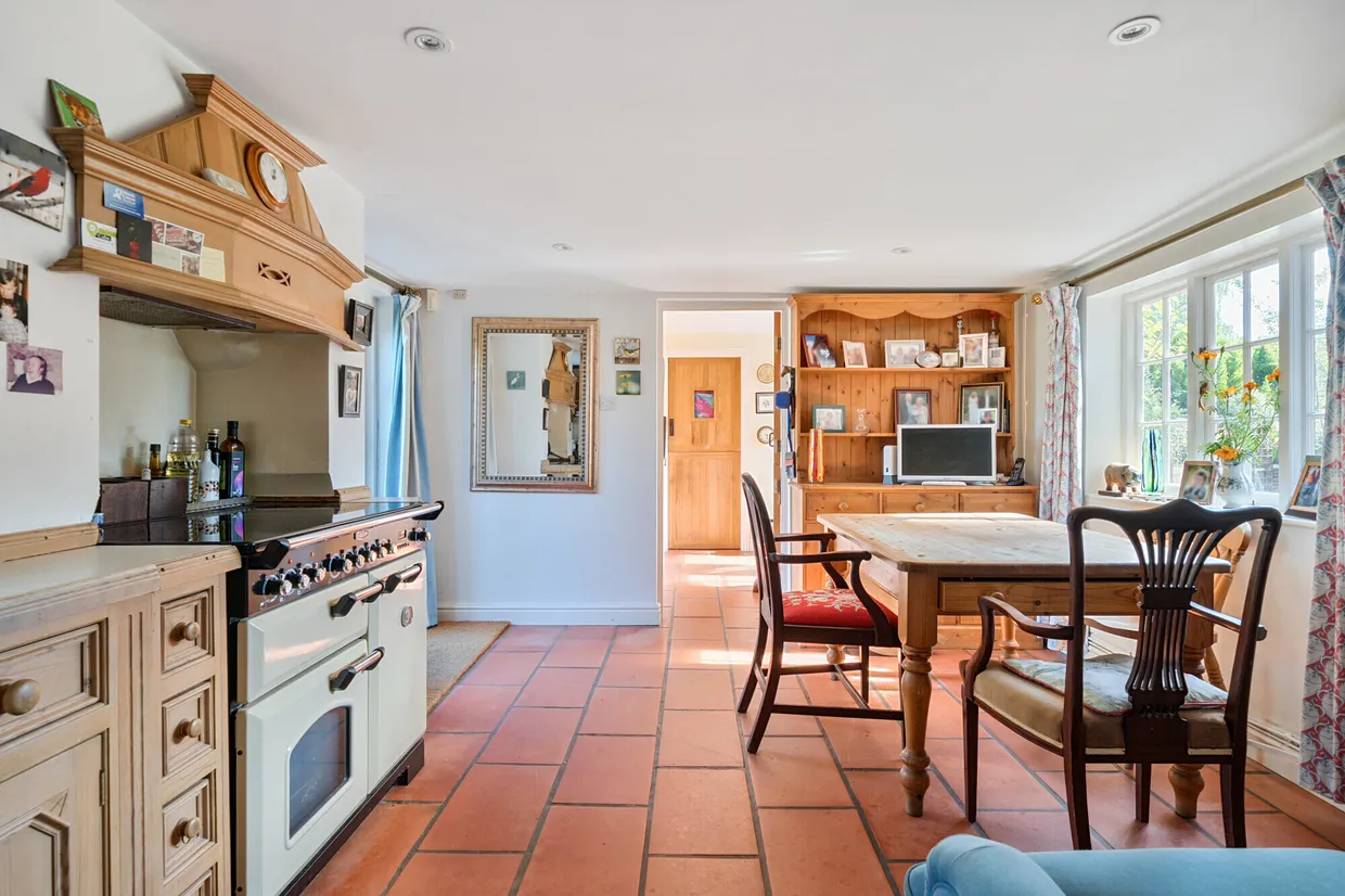 Etchilhampton, Devizes, SN10 photo 4