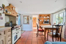 Etchilhampton, Devizes, SN10 photo 4