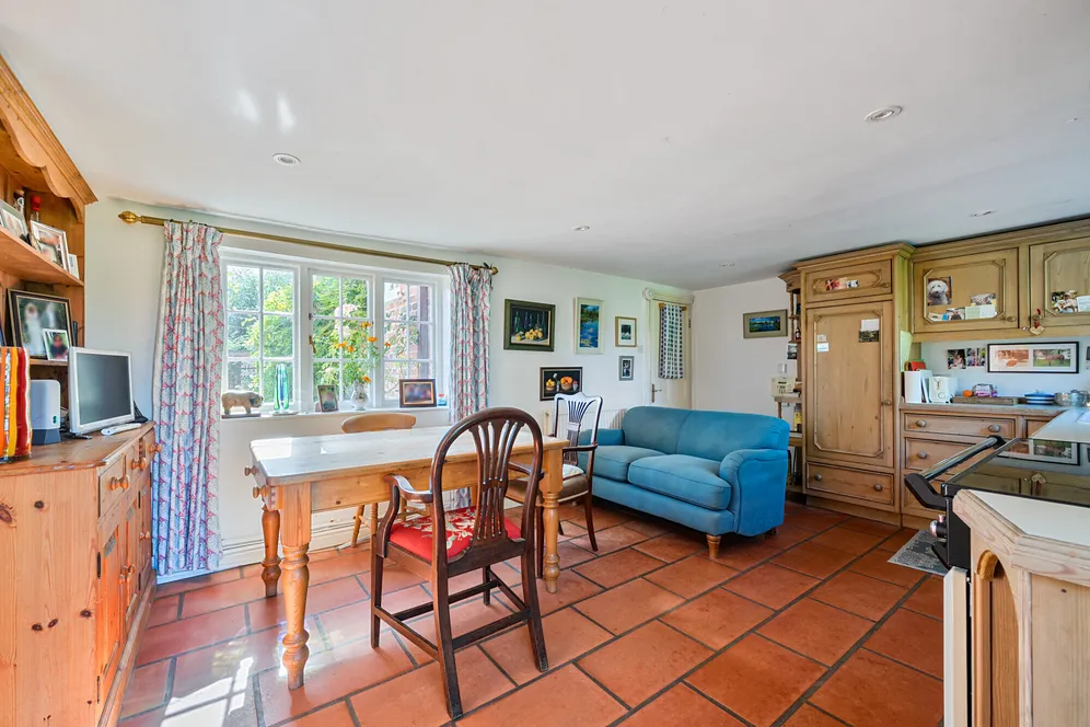 Etchilhampton, Devizes, SN10 photo 5