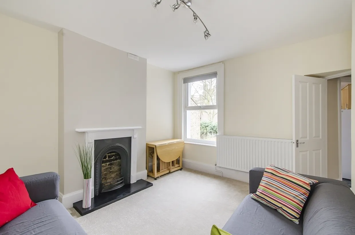 Kingswood Road, London, SW2 photo 2