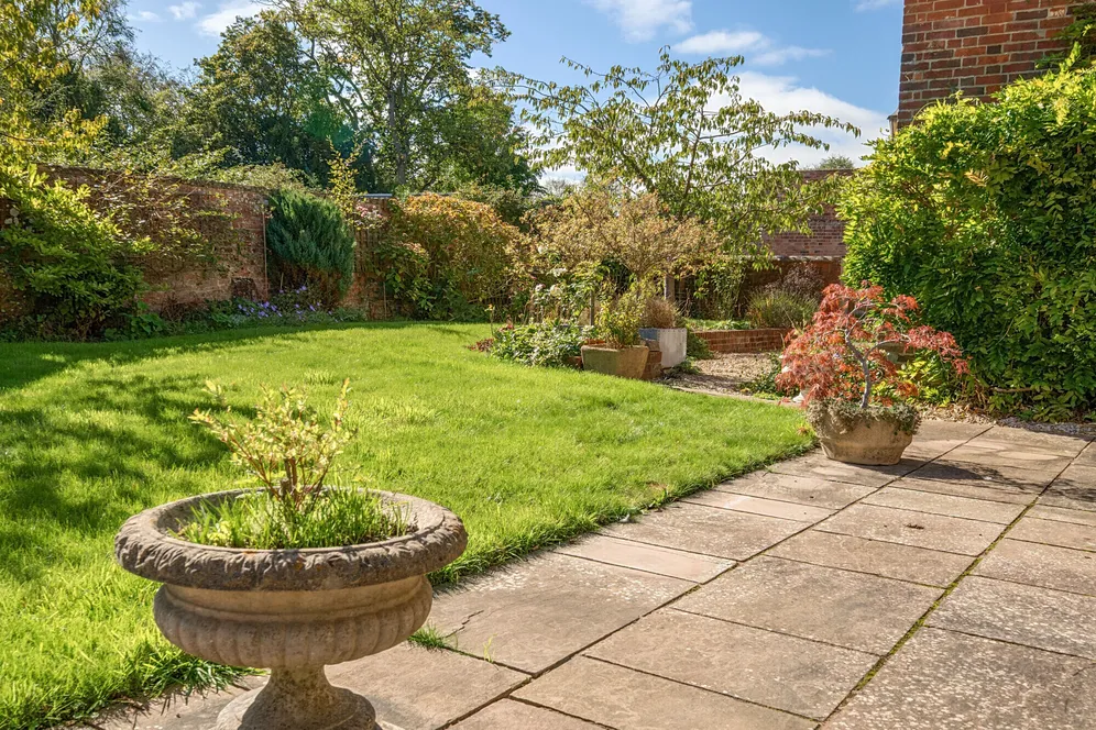 Etchilhampton, Devizes, SN10 photo 11