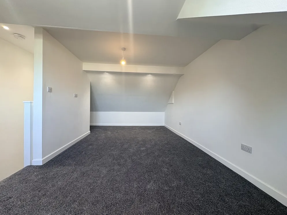 Property carousel item 12