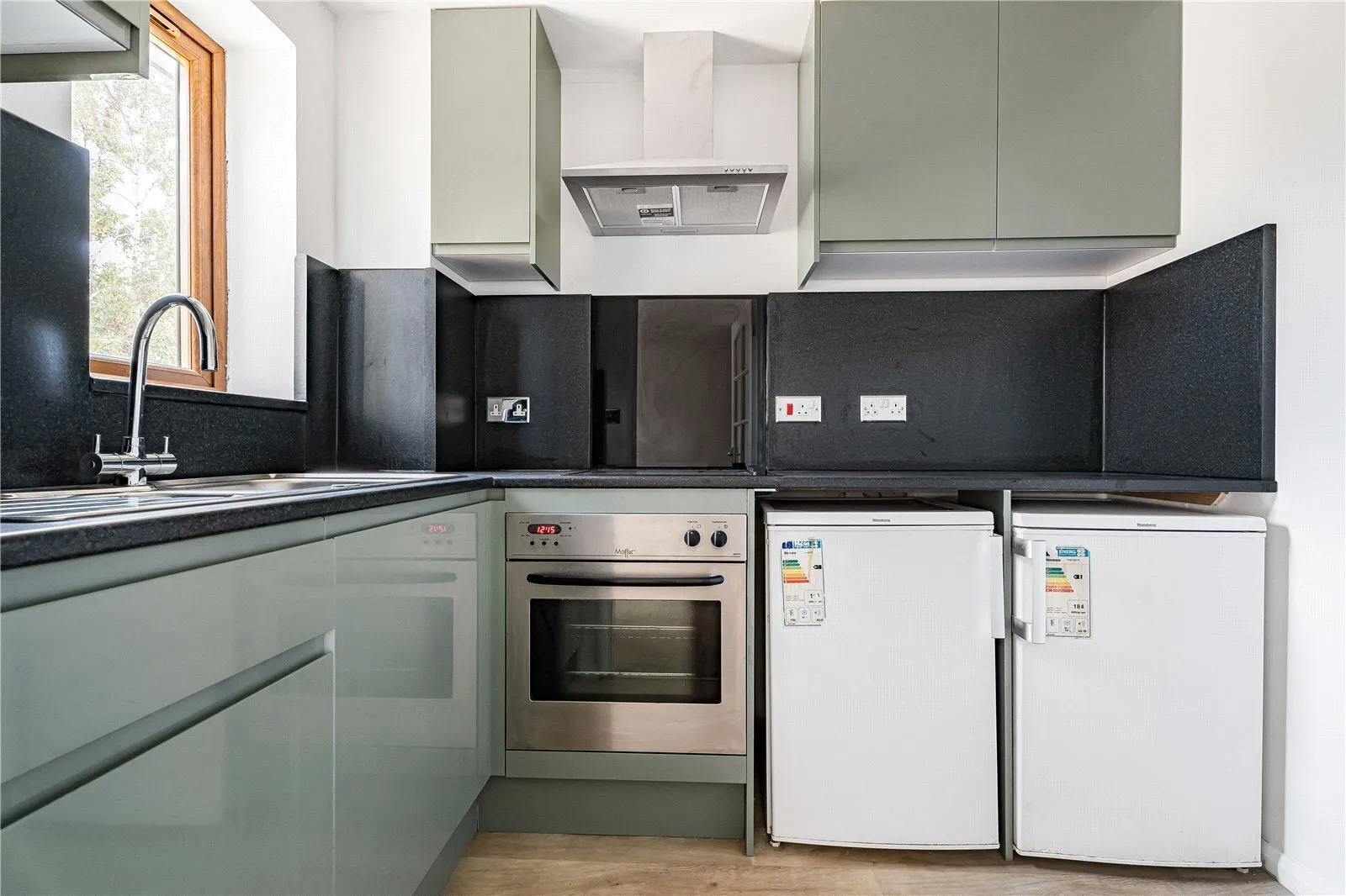 Draycott Close, Cricklewood, London, NW2