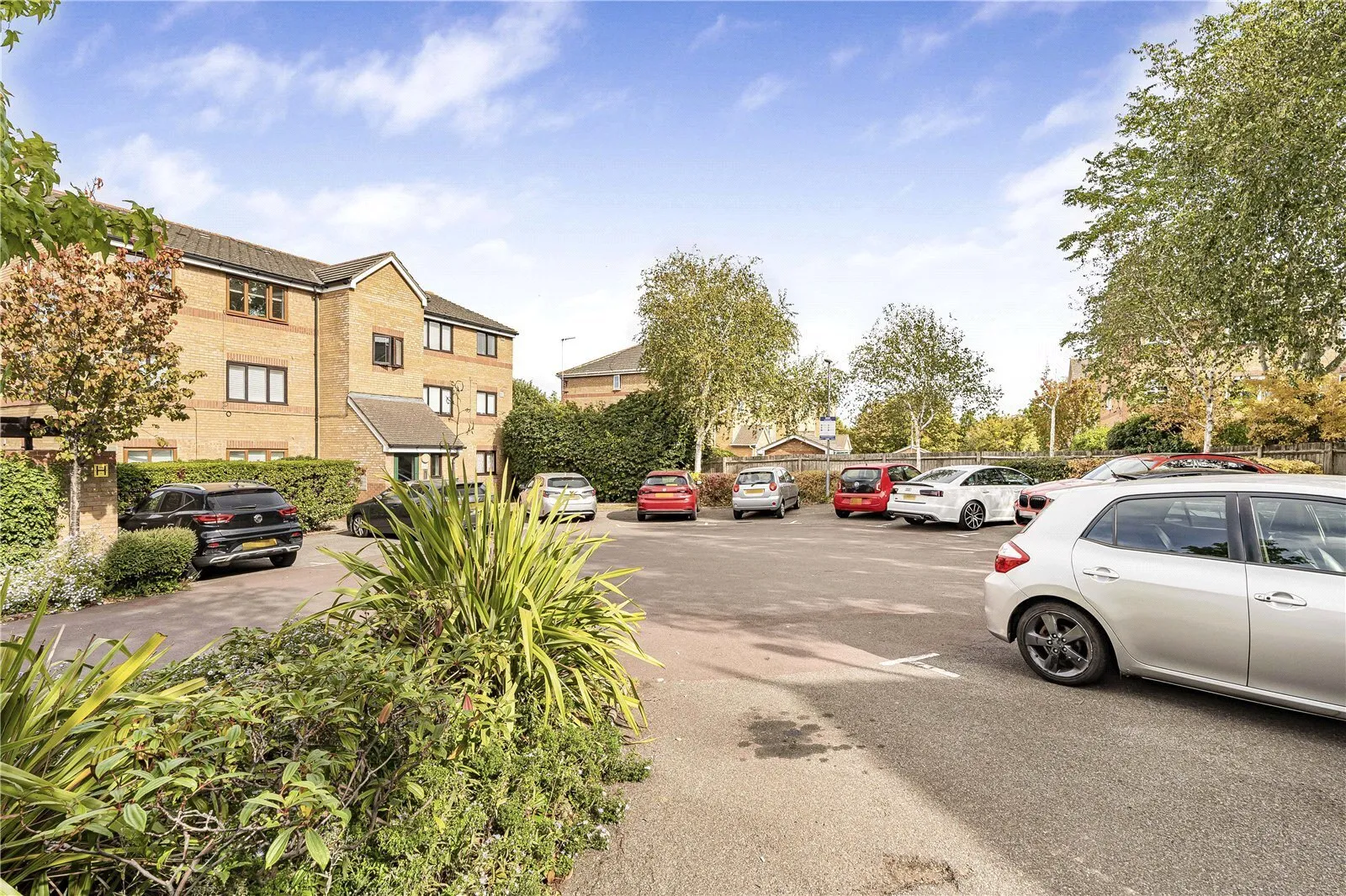 Draycott Close, Cricklewood, London, NW2