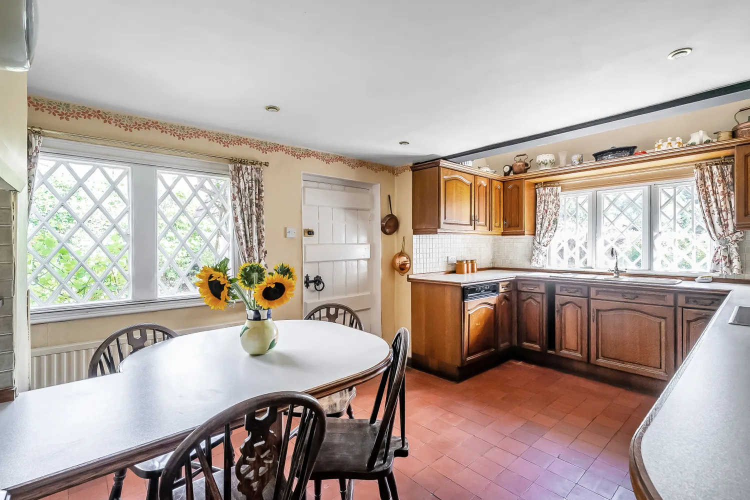 Tilburstow Hill Road, South Godstone, RH9 photo 4