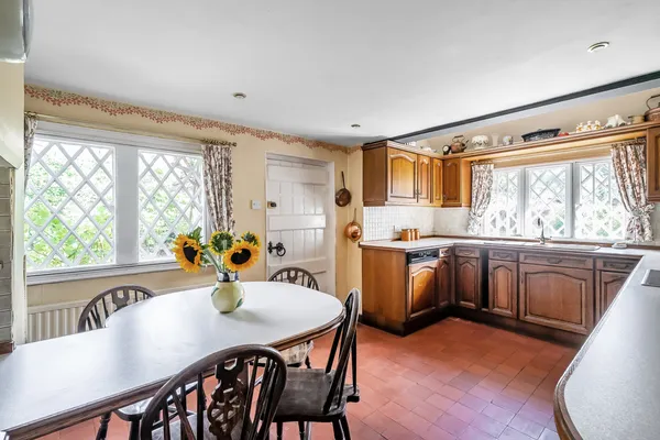 Tilburstow Hill Road, South Godstone, RH9 photo 4