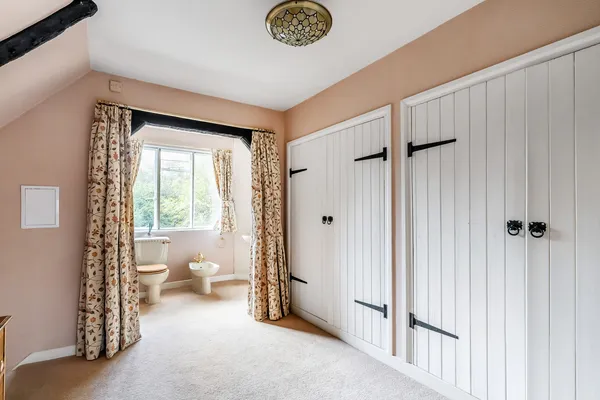 Tilburstow Hill Road, South Godstone, RH9 photo 11
